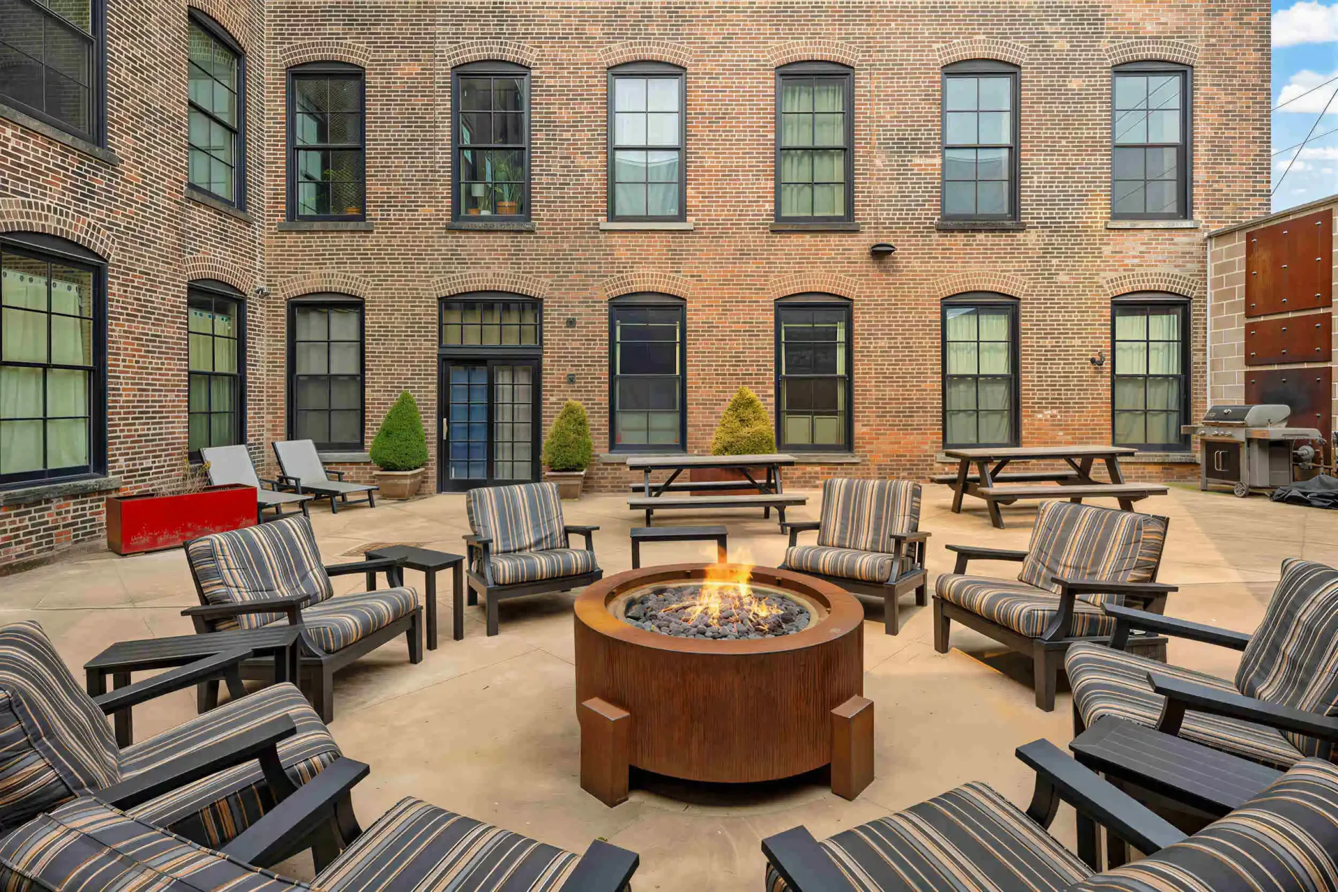 SilkLofts fire pit 1